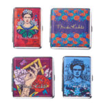 Portasigarette in metallo Frida Collection 9x10x2,2 cm e 6x10x2,2 cm. Confezione da 4 u.